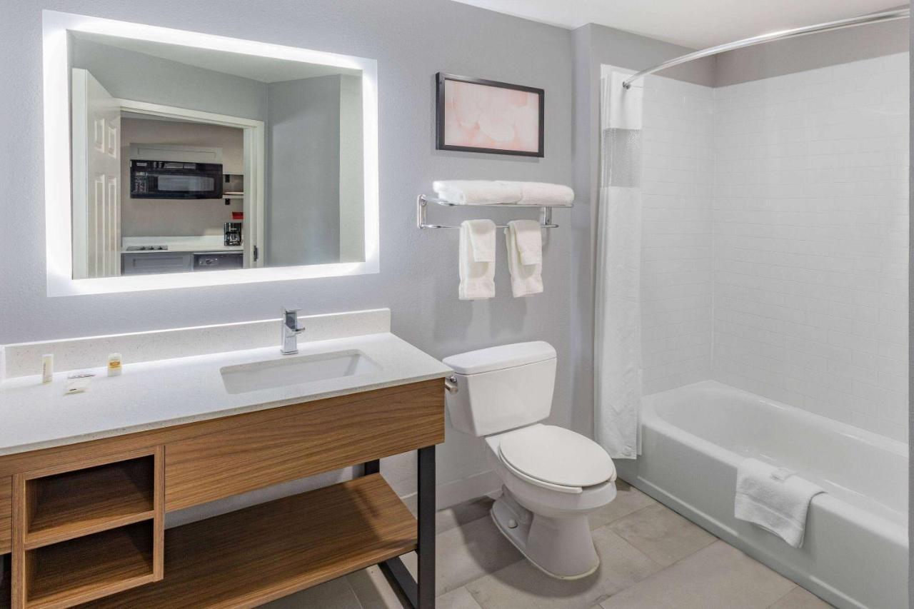 Hawthorn Extended Stay By Wyndham Адмор Екстериор снимка